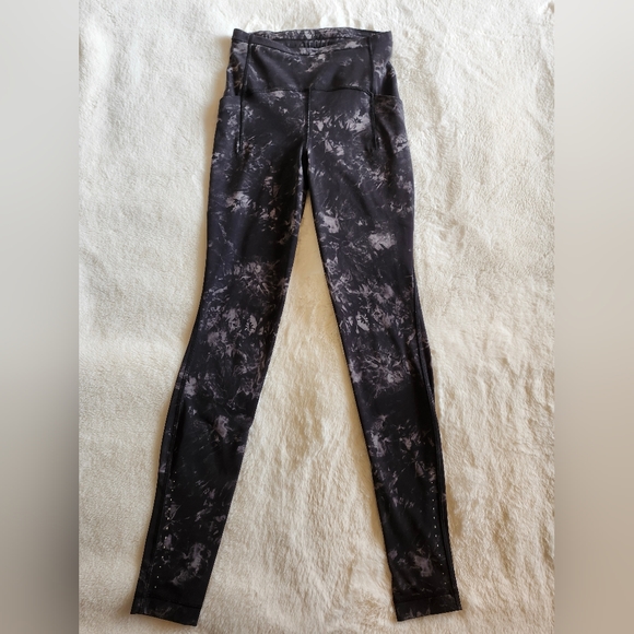 Lululemon Swift Speed High-rise Tights 28". Size 2 - Picture 9 of 16